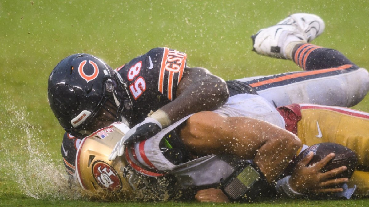 Bears-49ers: Roquan Smith 'felt like a kid' in rainy, upset win