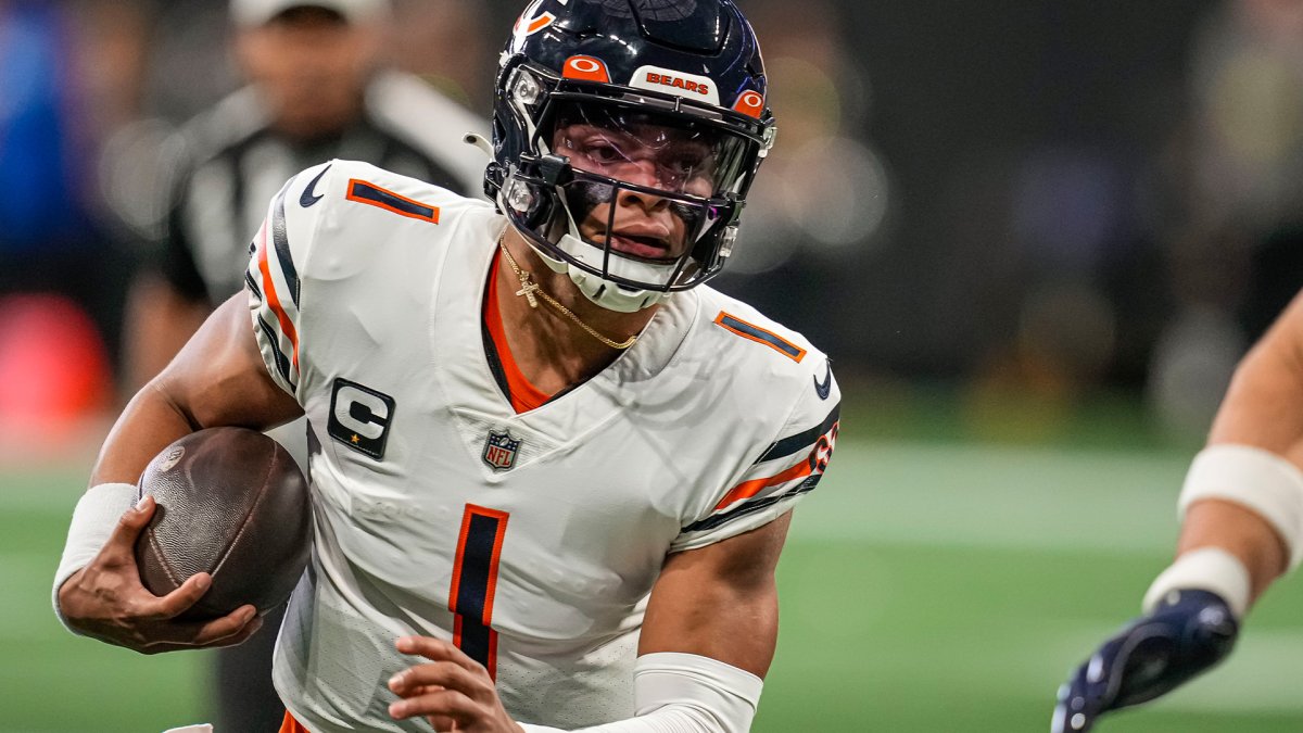 Chicago Bears Midseason Check-In: A depleted defense is struggling - CHGO