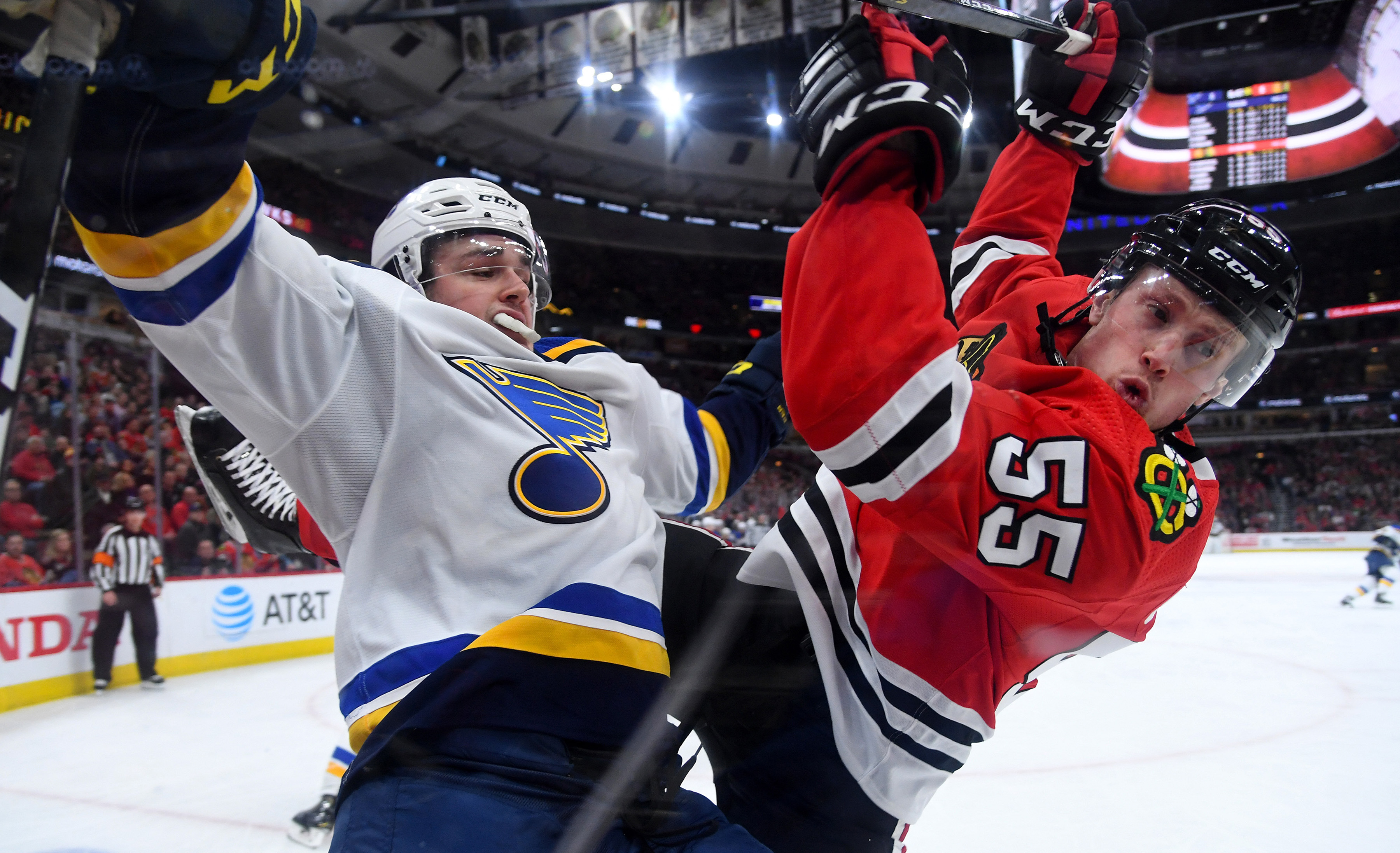 Blackhawks prepare for Game 4 without top defenseman