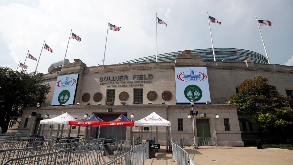 Cubs 'W' Flag Has Long History Beyond Wrigley Field - CBS Chicago