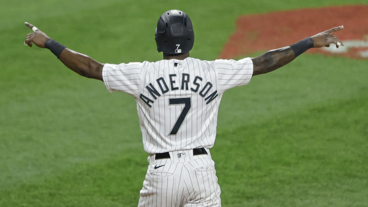 Dylan Cease predicts Tim Anderson homer while mic'd up