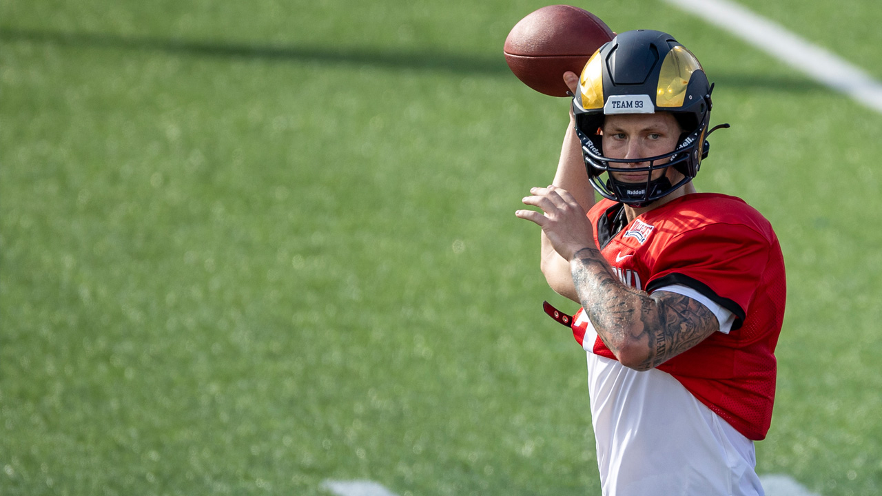 Watch: Former Rutgers star Aron Cruickshank with an acrobatic catch at Chicago  Bears training camp