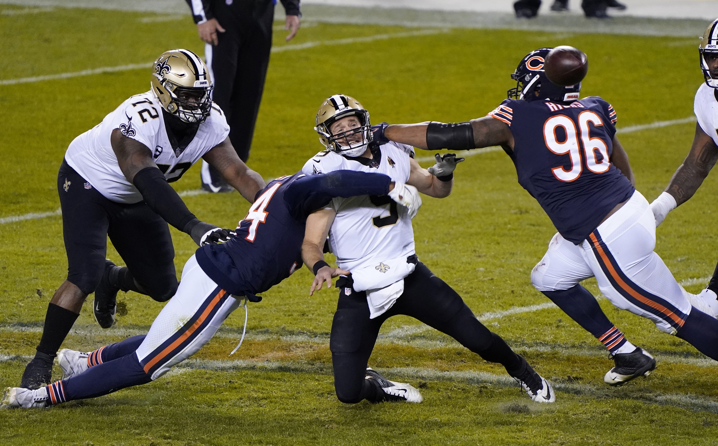 Bears vs. Saints Playoffs Preview 2021 NFL Wild Card Round: Prediction,  Analysis & Injury Updates 