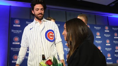 Means the world' to Dansby Swanson to play in same city as wife, Mallory –  NBC Sports Chicago