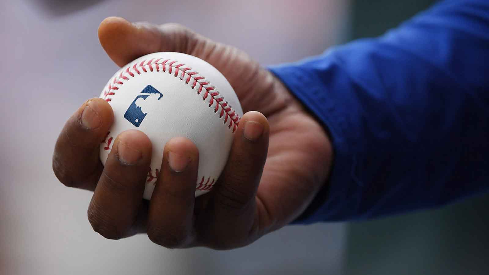 MLB: PitchCom Wristbands catchers wear to signal pitches explained