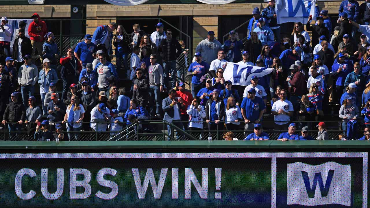 Wrigley Field opens to 60 percent capacity