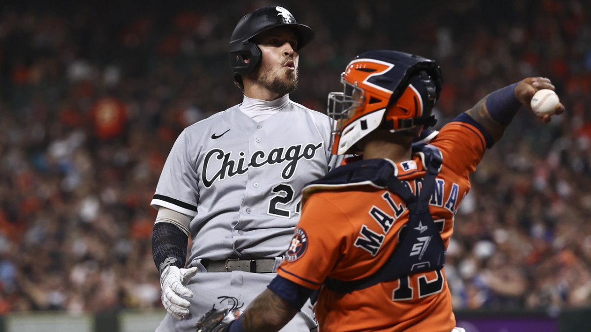 Can White Sox stay afloat until Jimenez, Robert return from injuries?