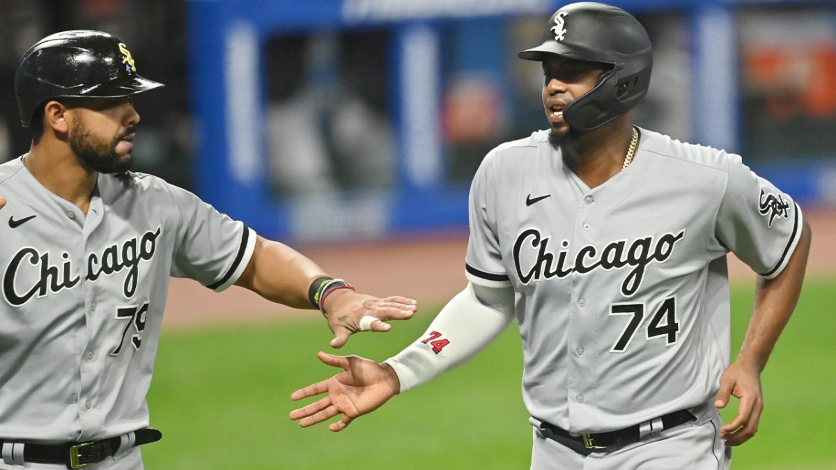 White Sox slugger Jose Abreu wins 2020 AL MVP award