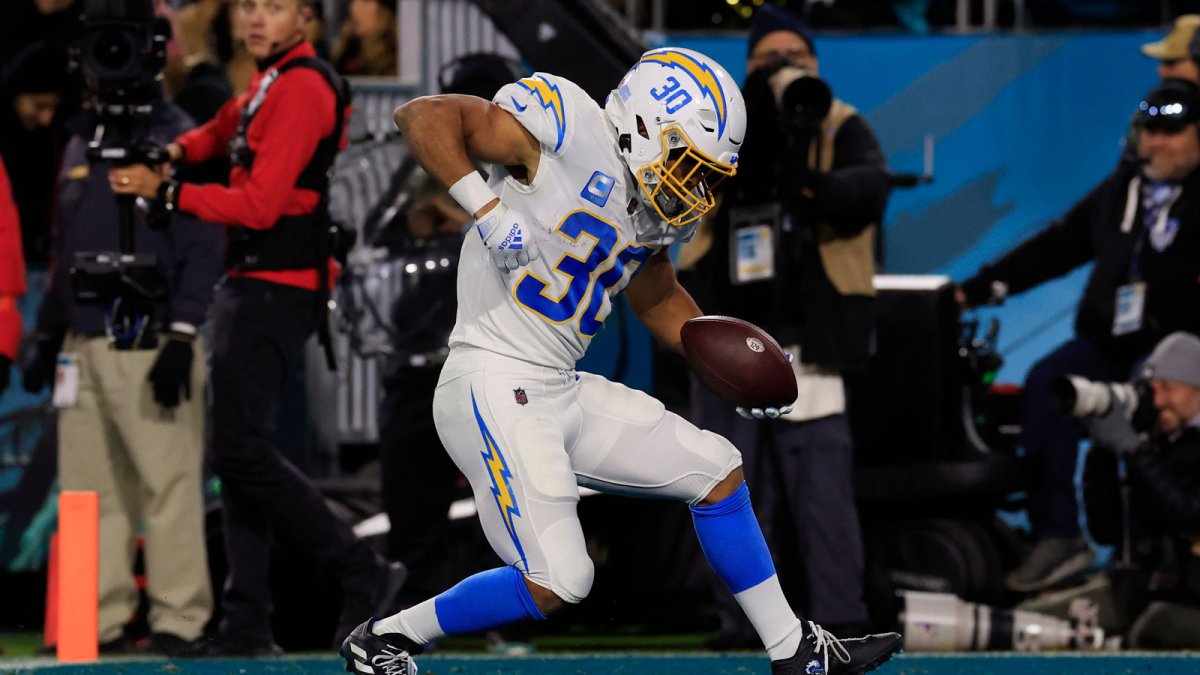 Chargers RB Austin Ekeler gives update on trade request