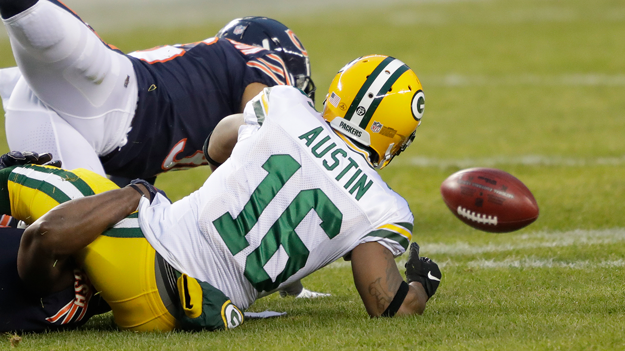 Bears' Hicks on Packers line: 'Those five guys can't block Khalil