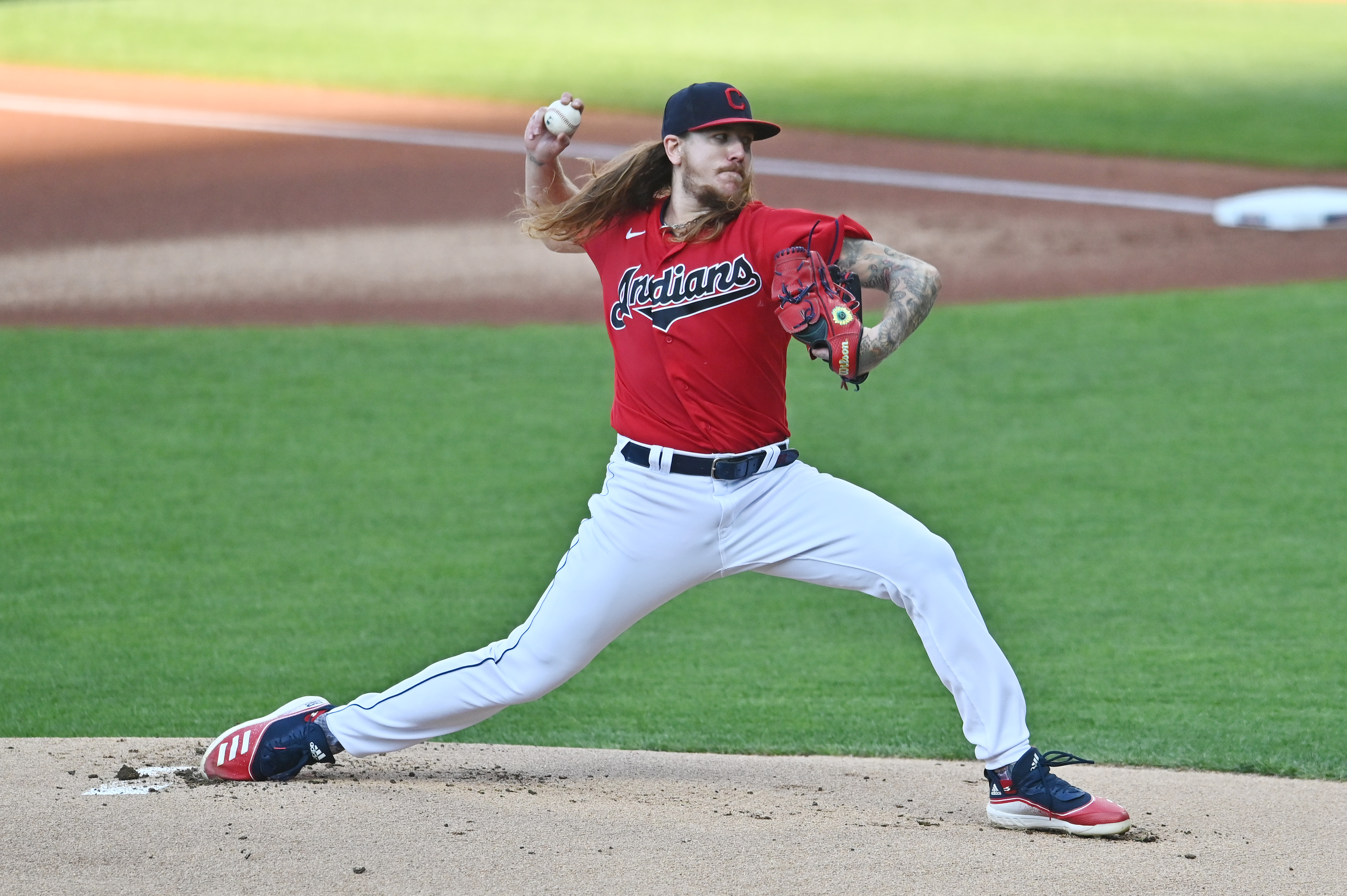 Mike Clevinger tests negative for COVID-19, cleared to join Padres