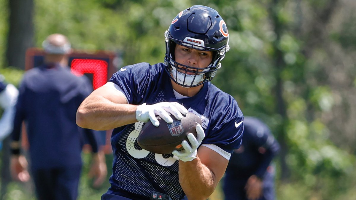 Why Bears' Justin Fields thinks Cole Kmet is so valuable to team – NBC  Sports Chicago