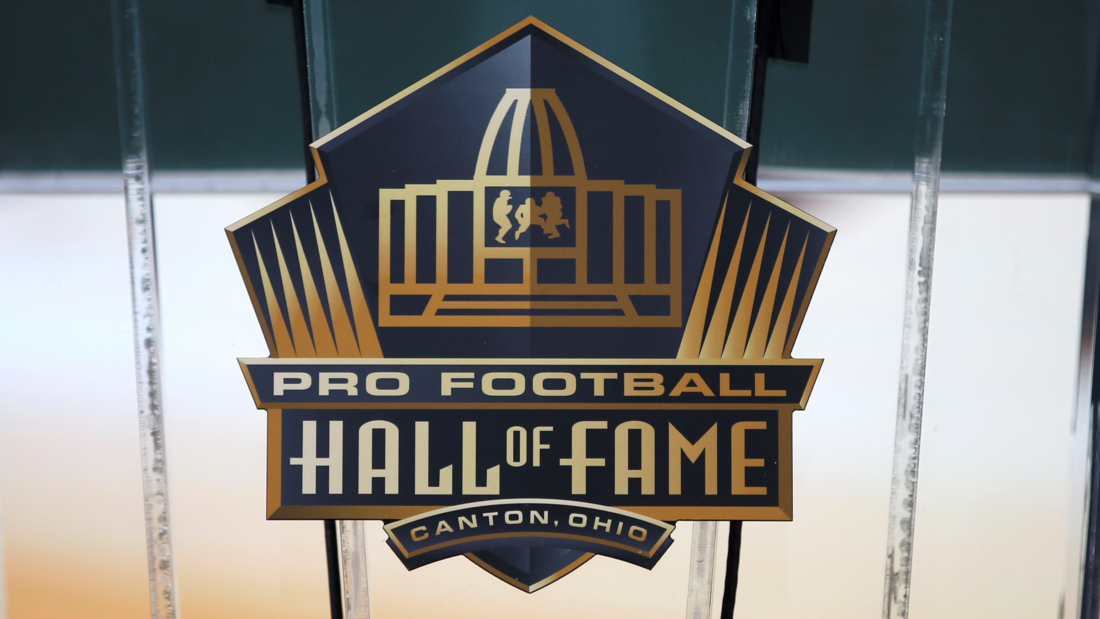 Chicago Bears: Devin Hester, Steve McMichael make Hall of Fame