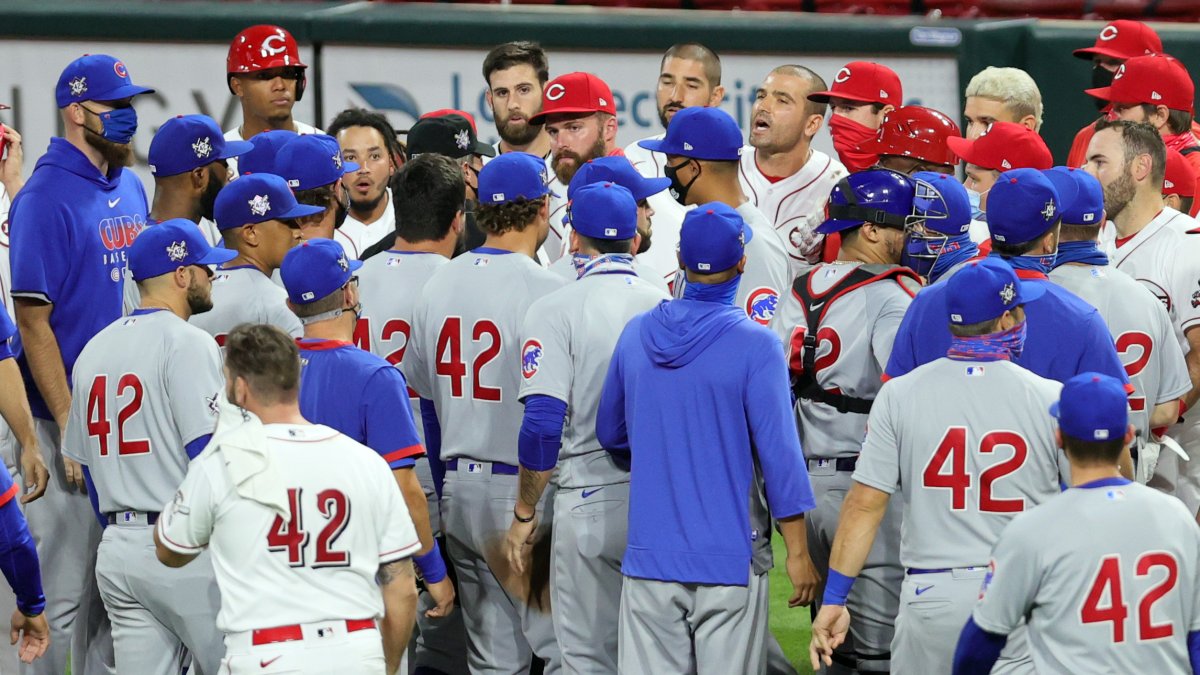 Craig Kimbrel struggles in Cubs' Game 2 loss to Reds