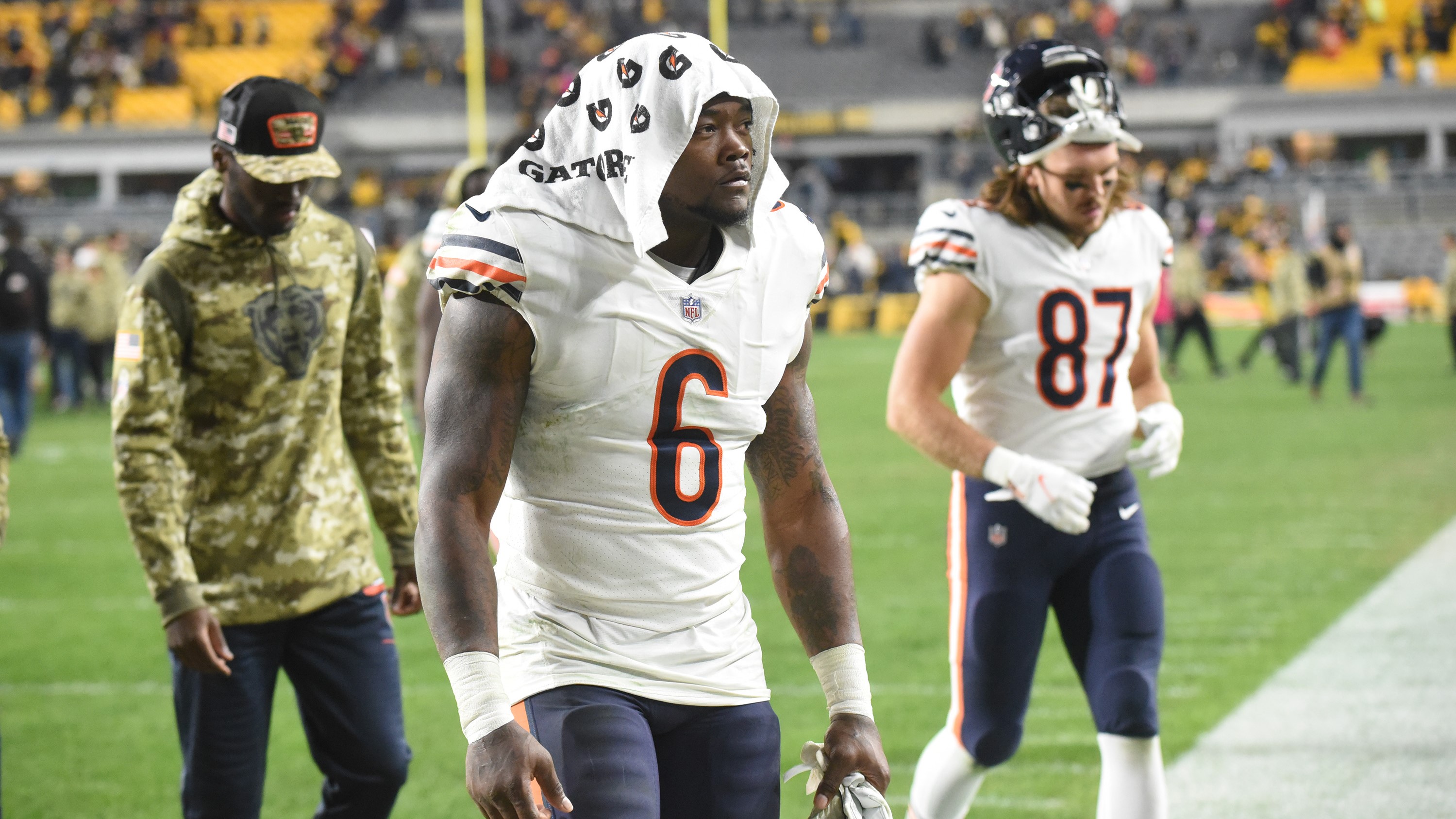 Defensive leaders Trevathan, Guy to return for senior seasons at