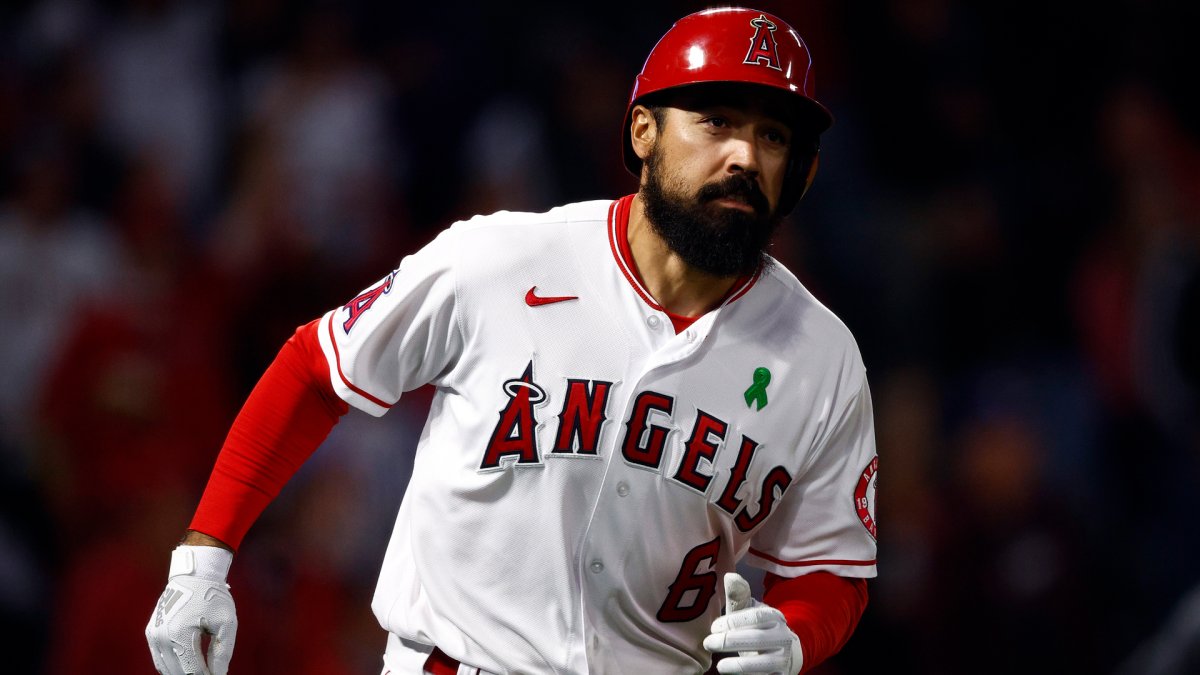 Watch: Angels' Anthony Rendon homers on first career swing as a lefty – NBC  Sports Chicago