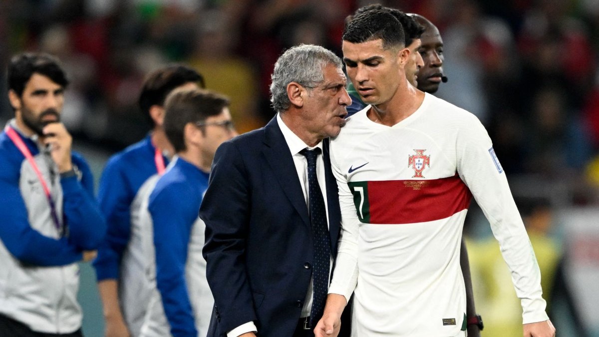 World Cup 2022: Portugal coach 'really didn't like' Ronaldo's reaction to  being subbed off