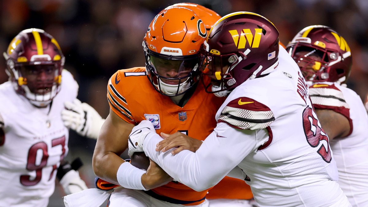 Chicago Bears quarterback Justin Fields is feeling the pressure