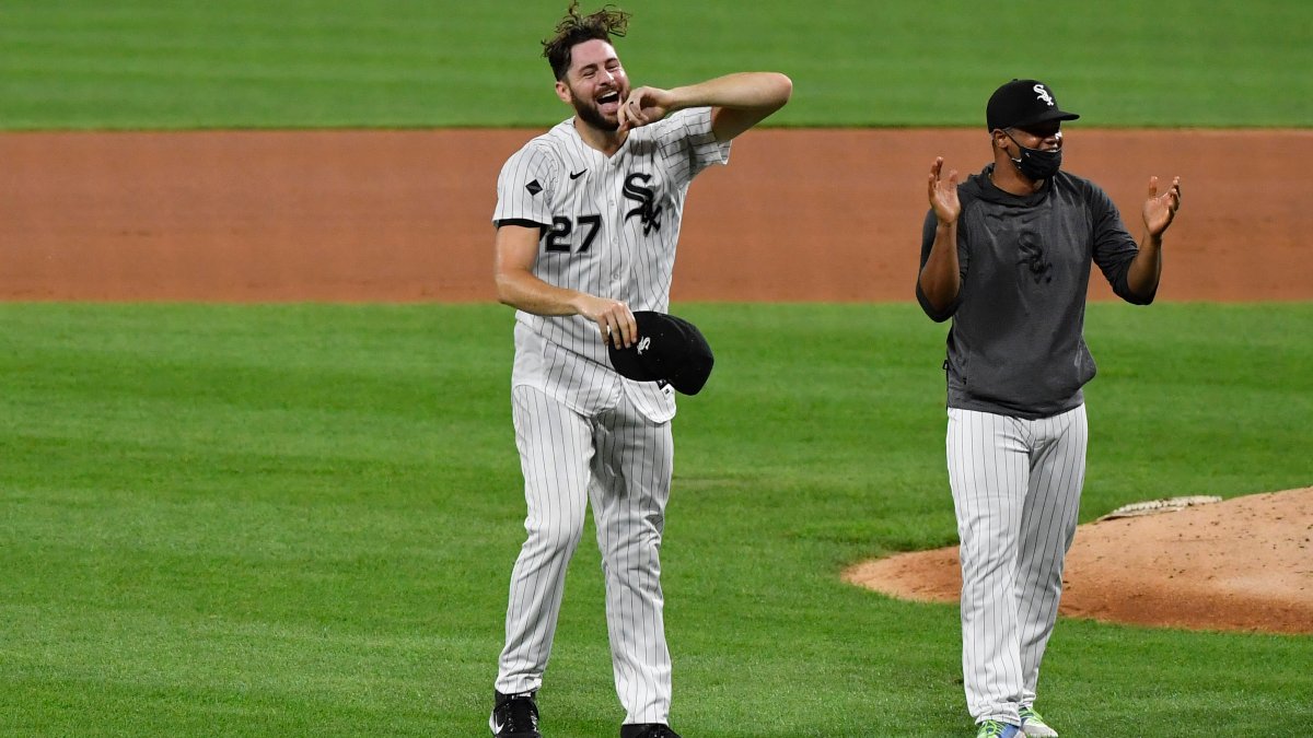 White Sox pitcher Lucas Giolito throws no-hitter vs. Pirates