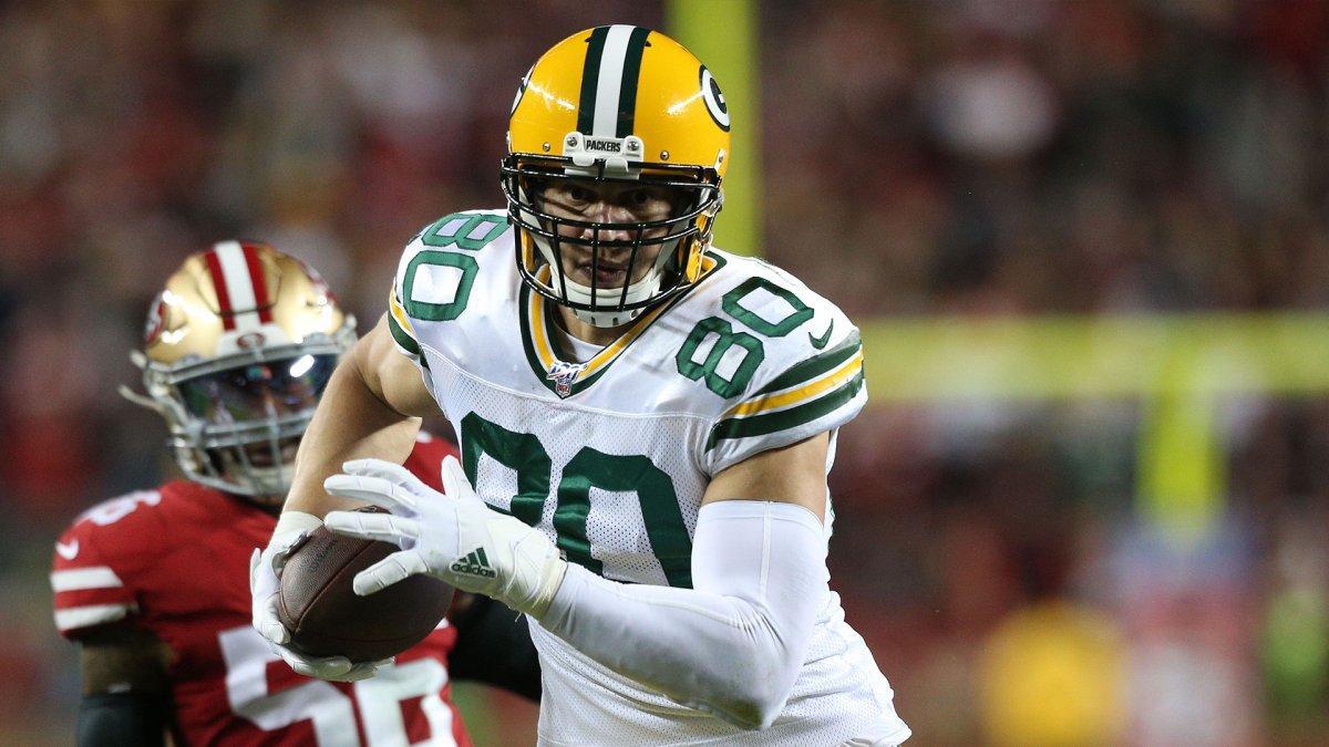 Chicago Bears News: Jimmy Graham considered retirement