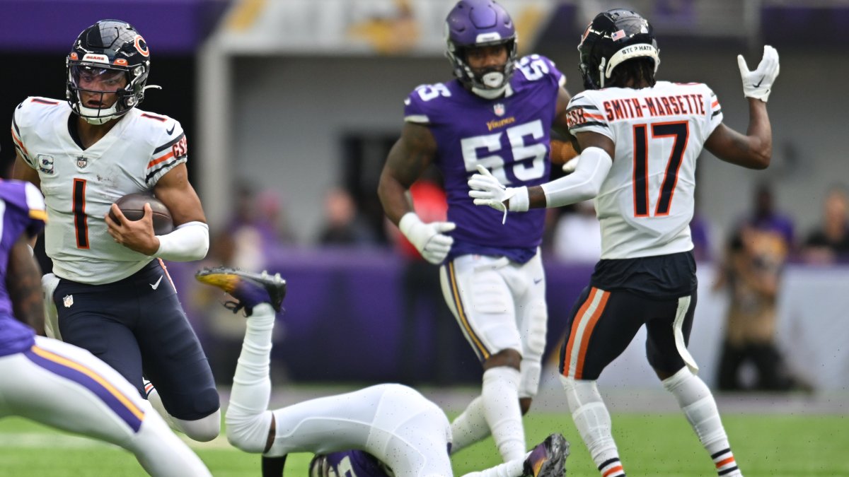 Ihmir Smith-Marsette stripped of ball by Vikings, cost Bears game – NBC  Sports Chicago