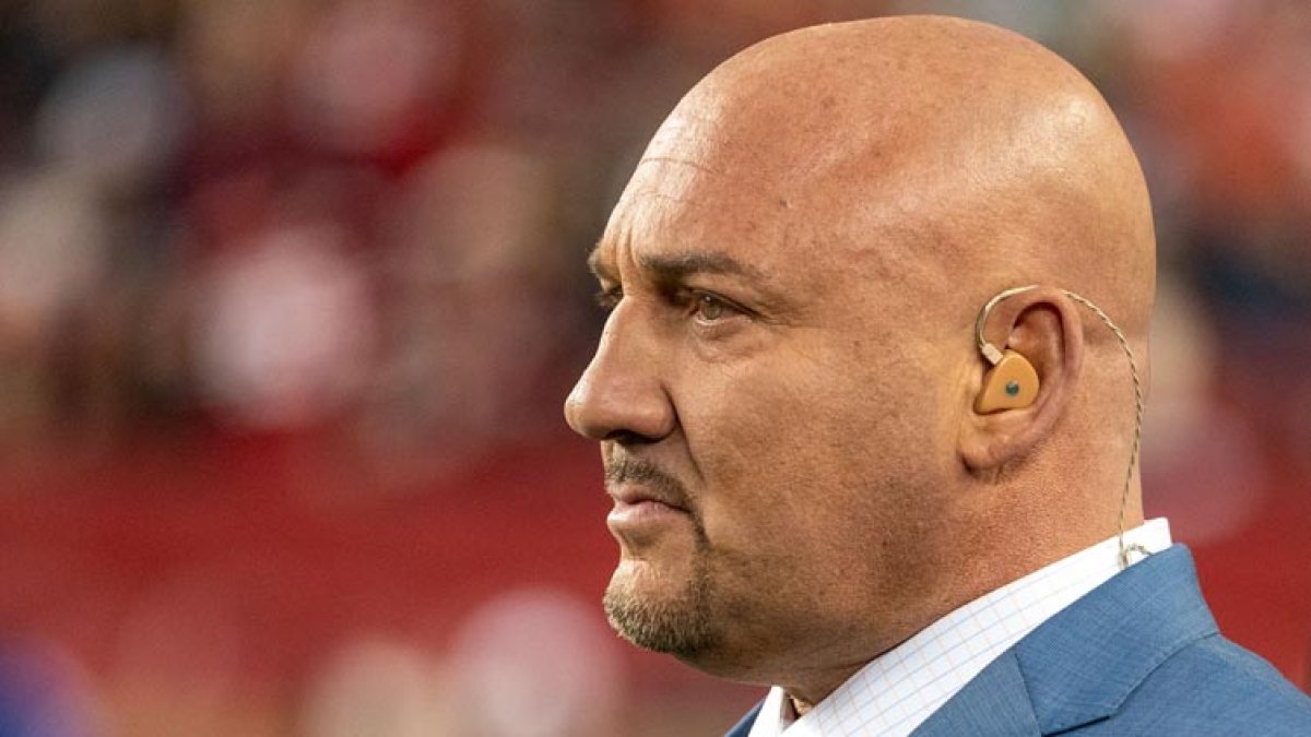 NEVER Leave Your Cellphone Unattended Near FOX Sports' Jay Glazer