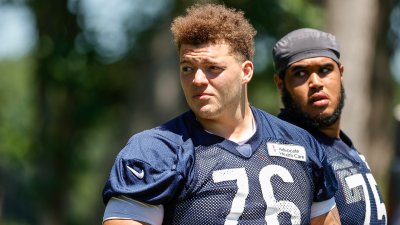 Bears center Mustipher: Mentality will take Jenkins a long way