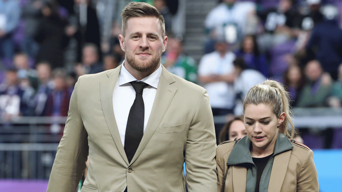 JJ Watt's wife Kealia makes big change to name on her jersey