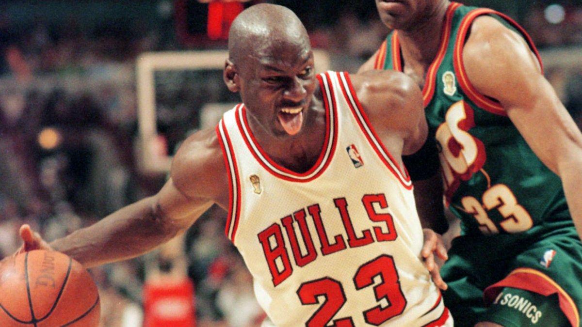 90s Chicago Bulls Stadium NBA Basketball t-shirt Extra Large - The