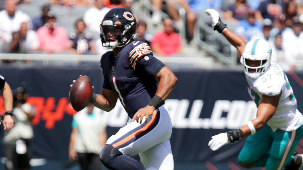 Bears' Justin Fields on pressure, spotlight: 'I'm made for it' – NBC Sports  Chicago