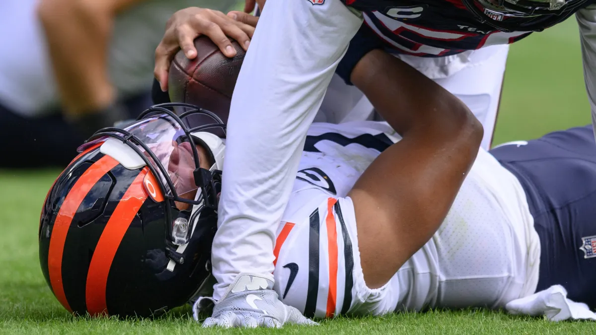 Bears QB Justin Fields: 'I played like trash' in win over Texans