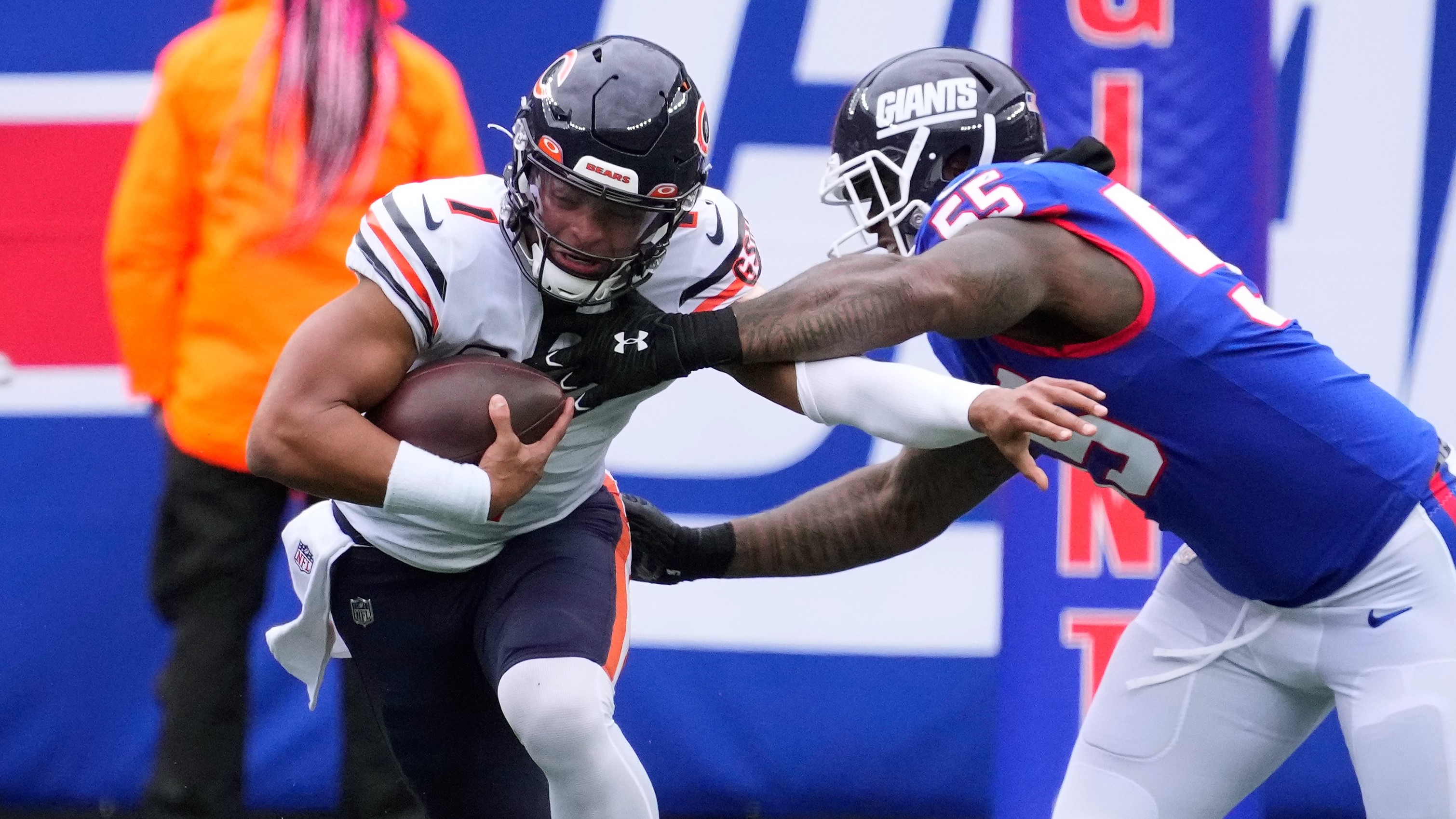 Why Matt Eberflus thought Bears pass game improved vs. Giants – NBC Sports  Chicago