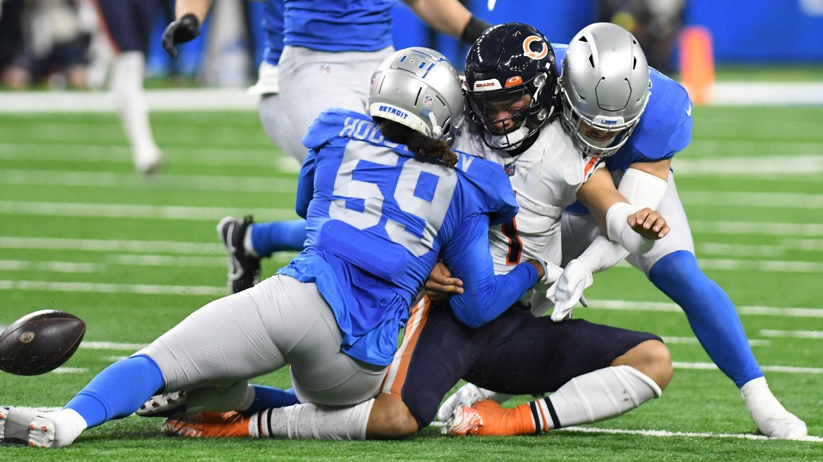 Justin Fields to start for the Chicago Bears Sunday against the Lions