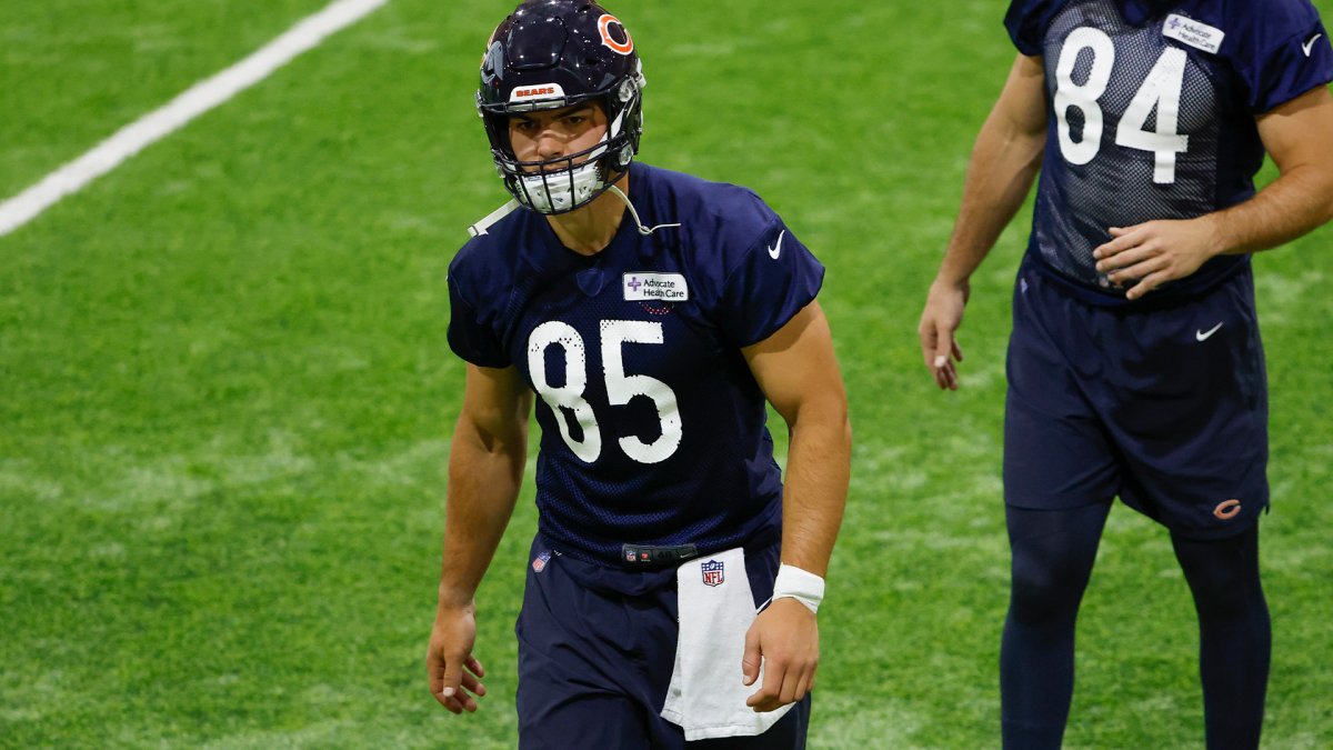 Cole Kmet reflects on rookie season with Bears