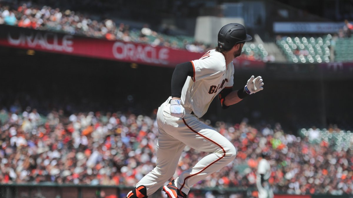 Former Cubs Kris Bryant homers in Giants debut to complete
