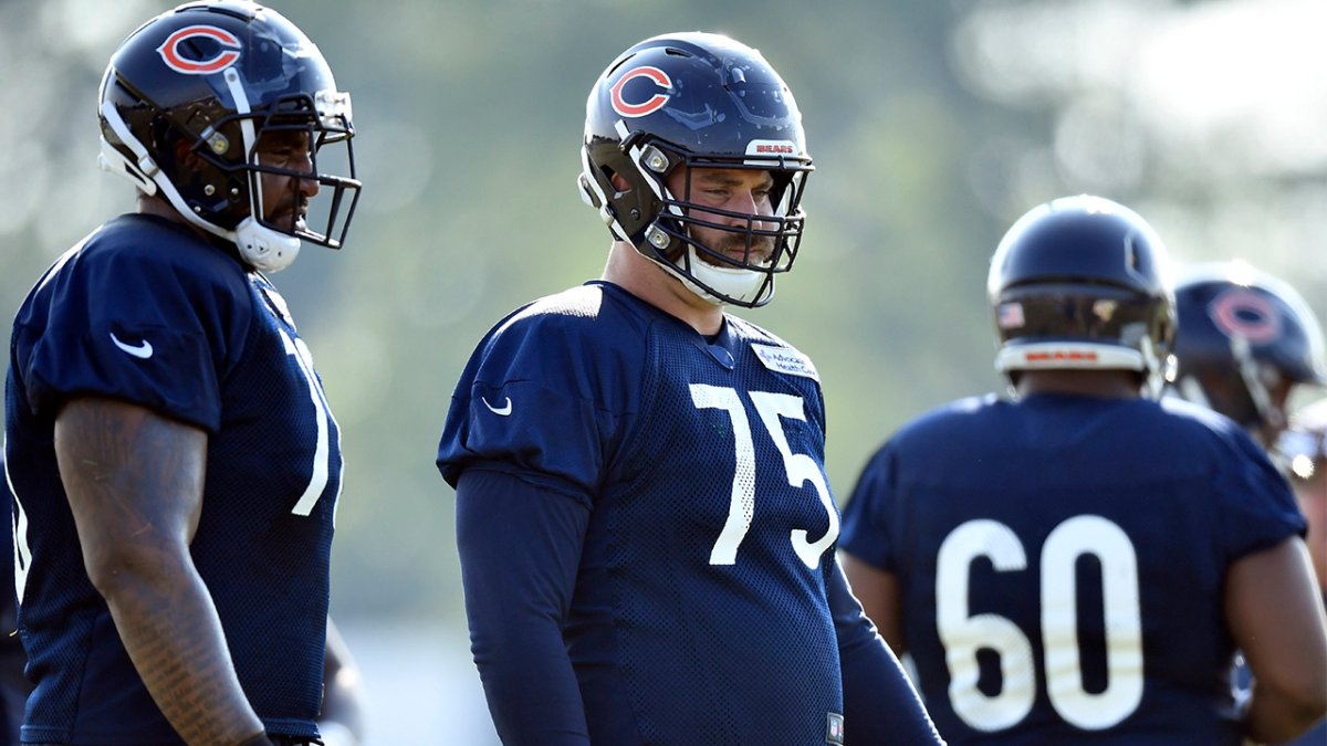 Kyle Long signs with Chiefs after coming out of retirement