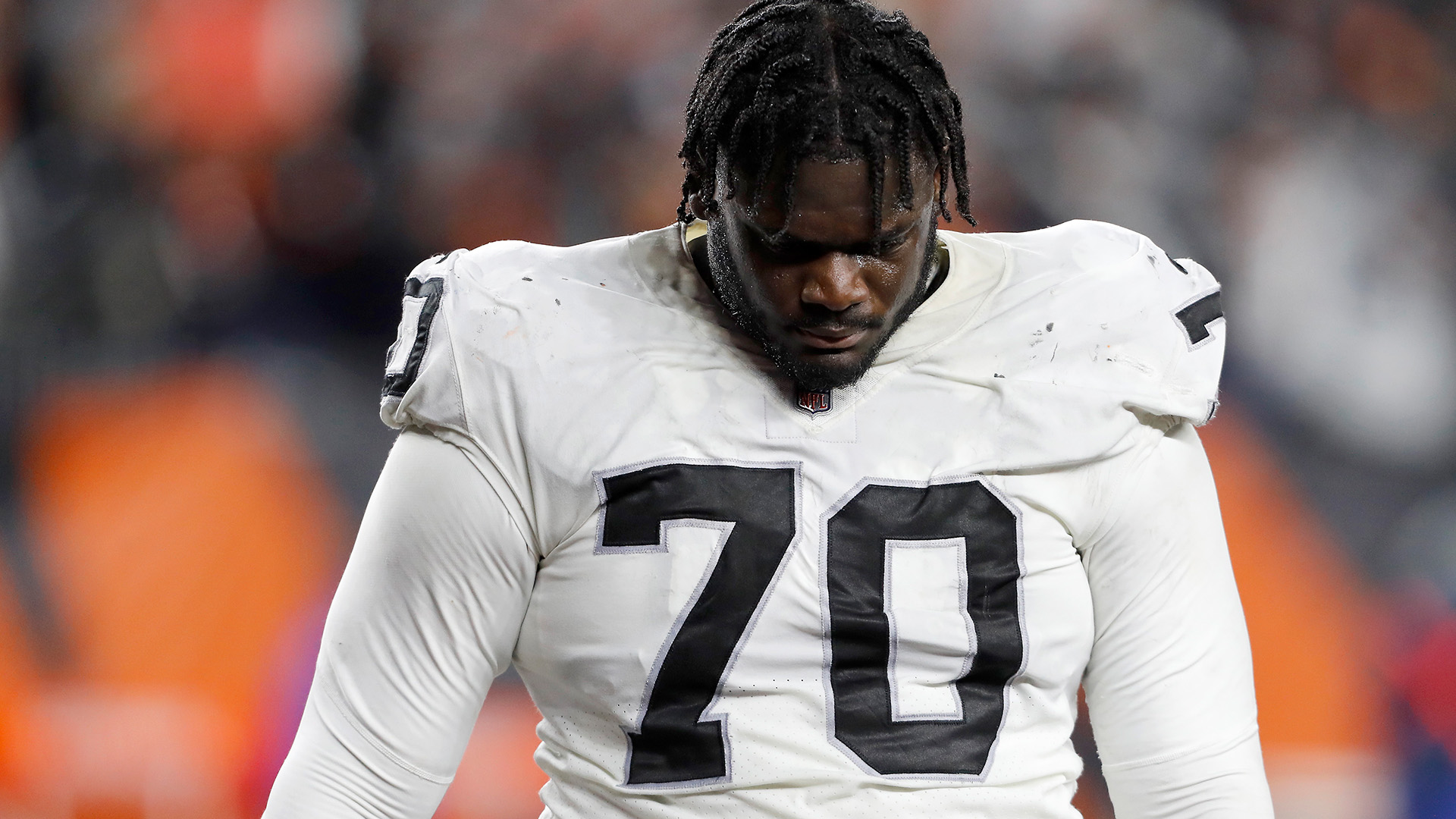 Bears OL Alex Leatherwood returns to practice