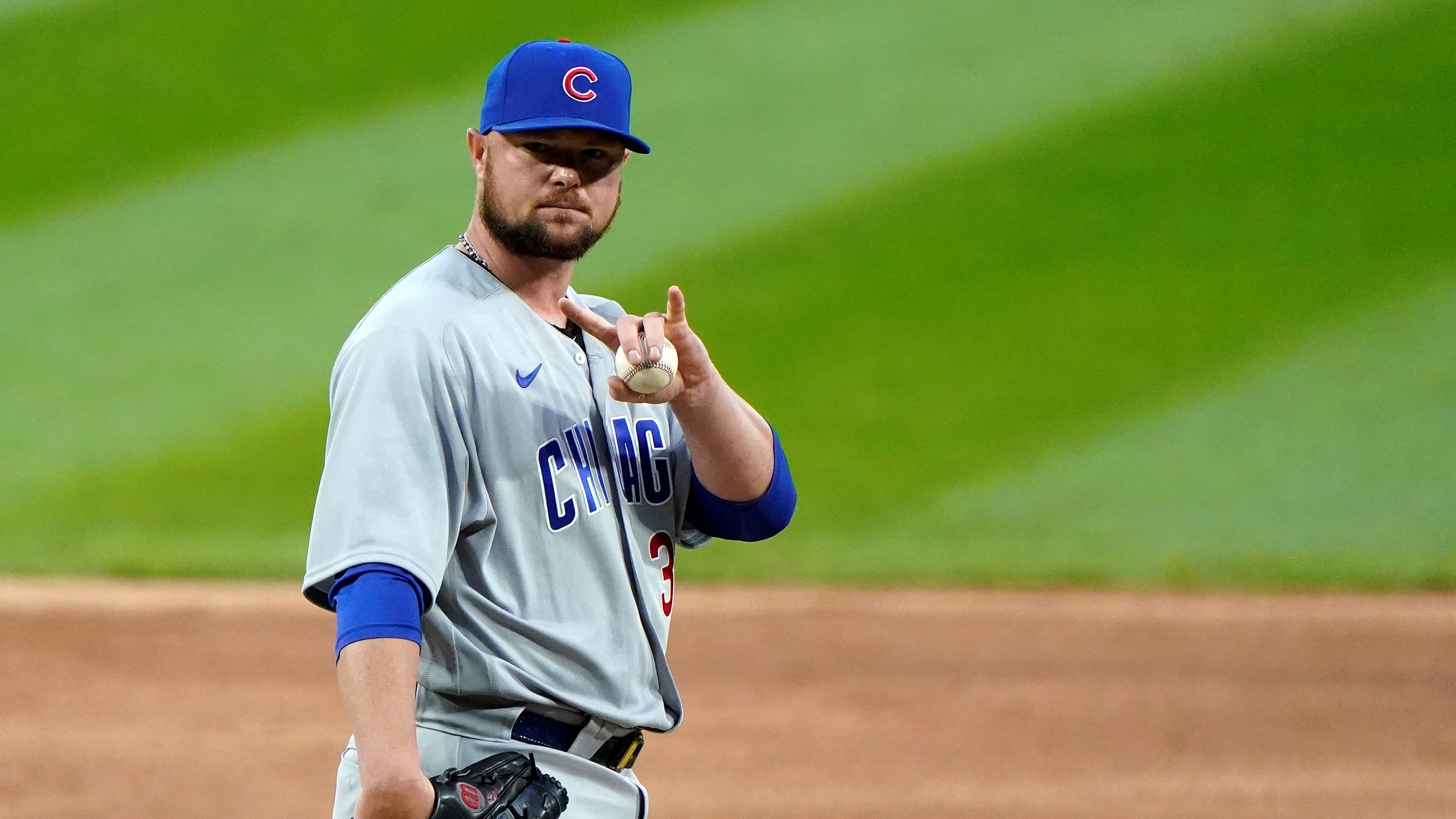 Jon Lester buys Chicago fans thousands of beers