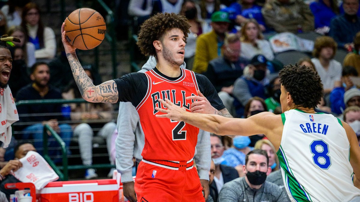 Progress on Lonzo Ball front, but not the kind Bulls fans want to
