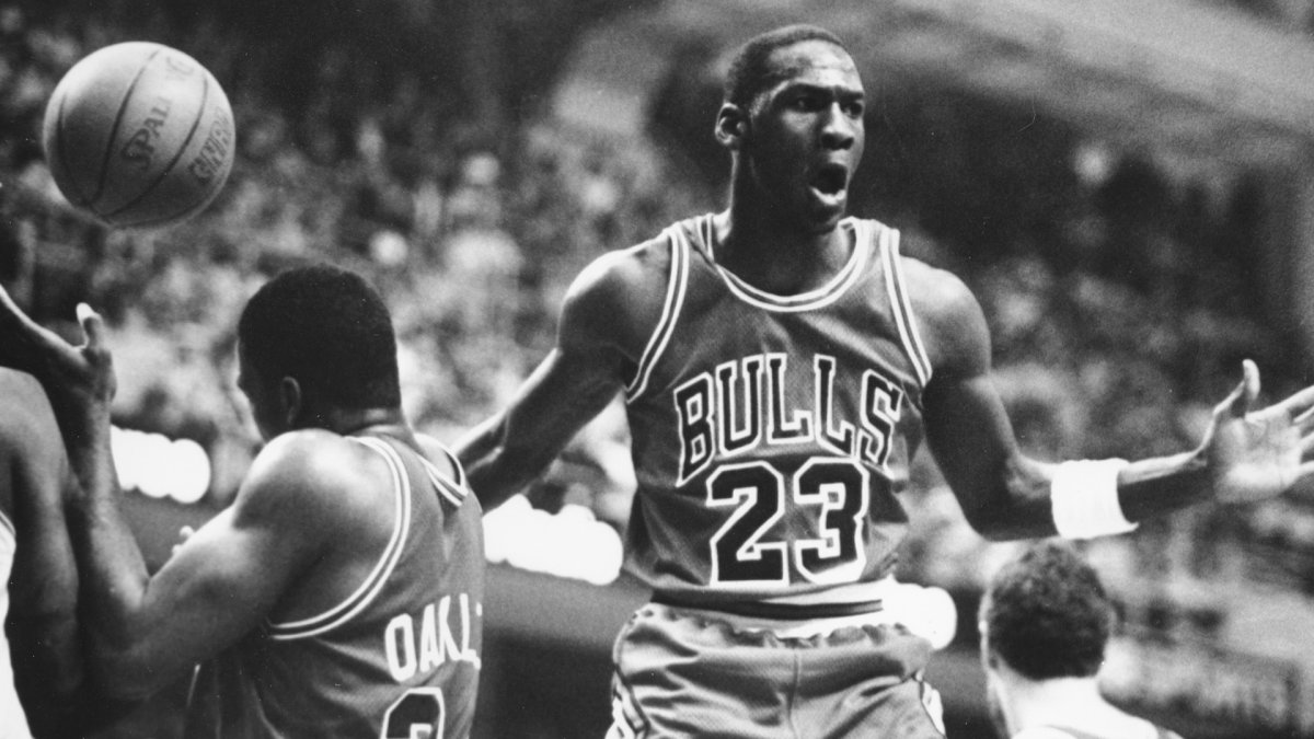 MJ Pours In 63 At Boston Garden