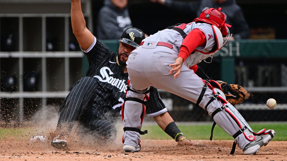 White Sox' José Abreu plays third base after ejections vs. Angels