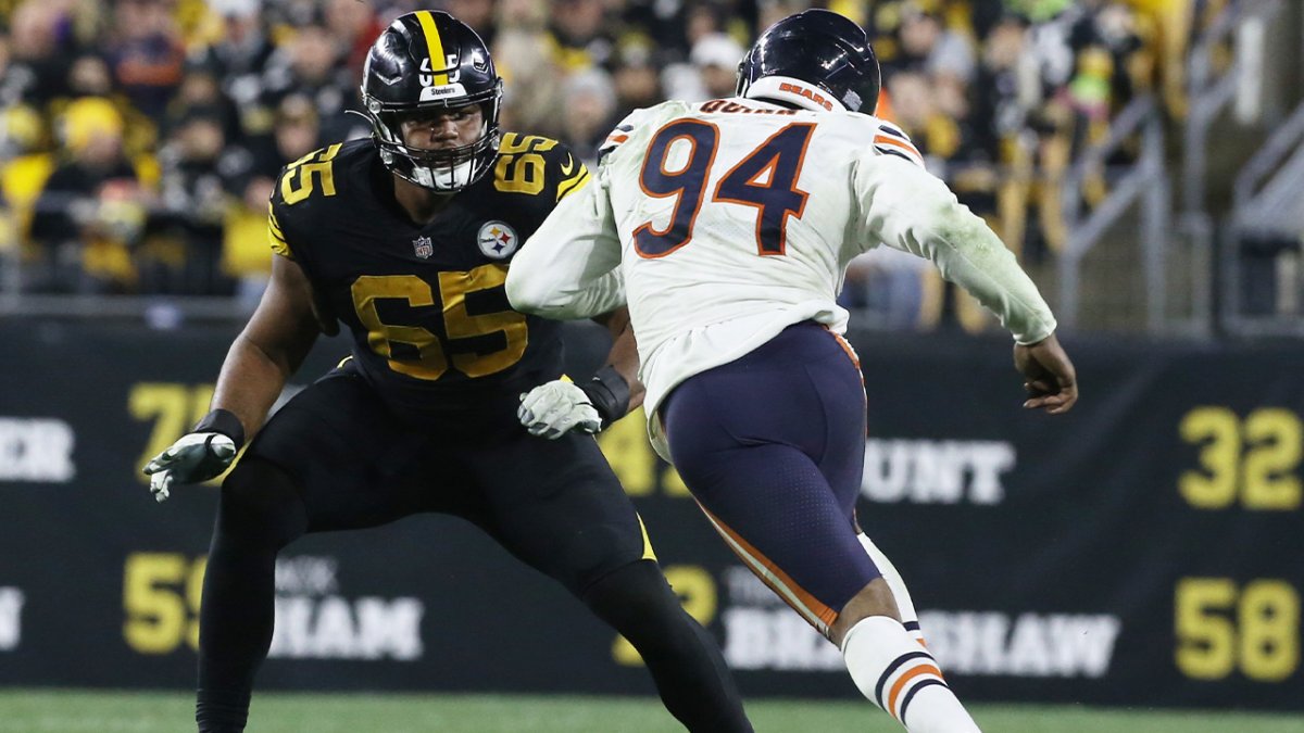 Chicago Bears: Robert Quinn needs to start living up to his contract