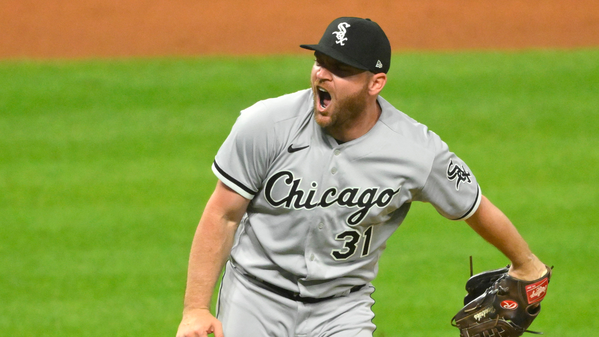 White Sox win, split series with Guardians as Dylan Cease