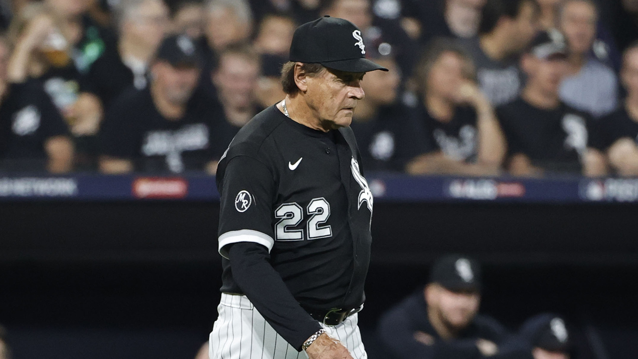 White Sox manager La Russa cleared for Stewart's ceremony