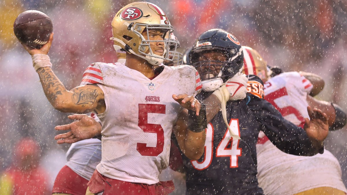 Bears, 49ers plagued with sloppy conditions as torrential rain slams  Chicago