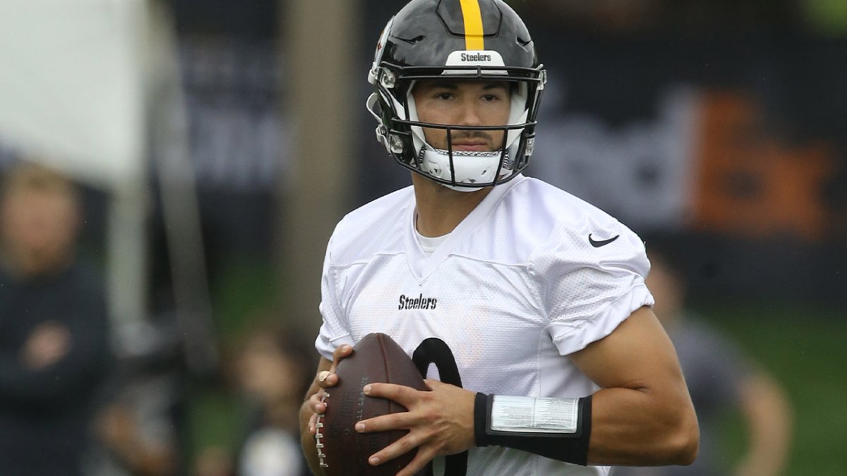 When will Kenny Pickett start for Steelers? Breaking down training camp QB1  battle vs. Mitchell Trubisky