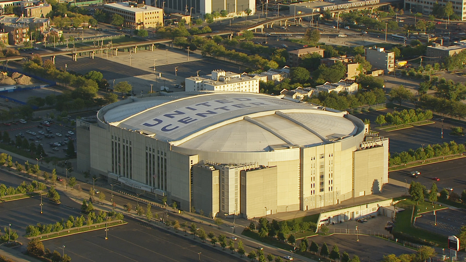 Free United Center Parking: Chicago Bulls Chicago Blackhawks Games