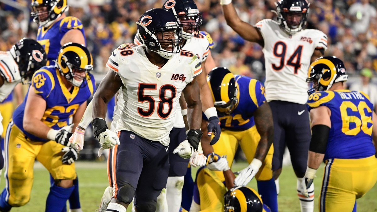 Bears linebacker Roquan Smith suffers pectoral injury vs. Cowboys