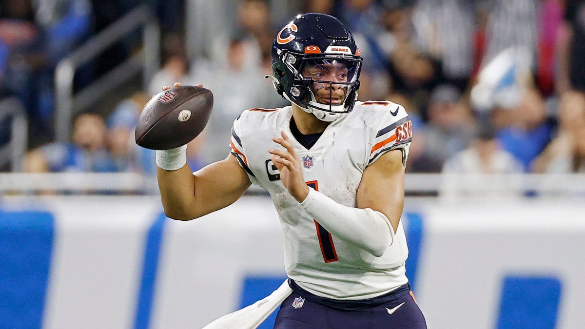 The Bears are 'leaning toward' trading the No. 1 pick in the 2023