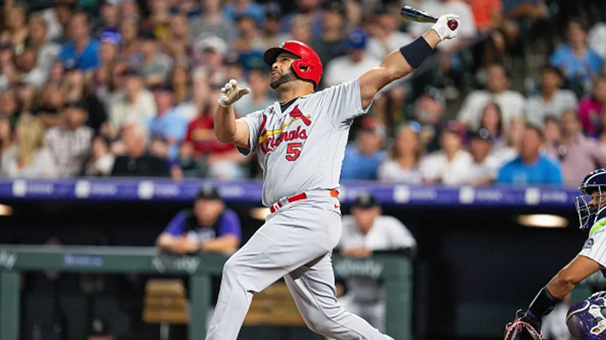 Pujols hits 696th HR, ties A-Rod for 4th on all-time list